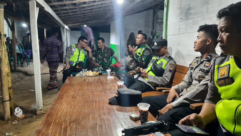TNI – Polri Amankan Orkes Melayu JR Musik di Desa